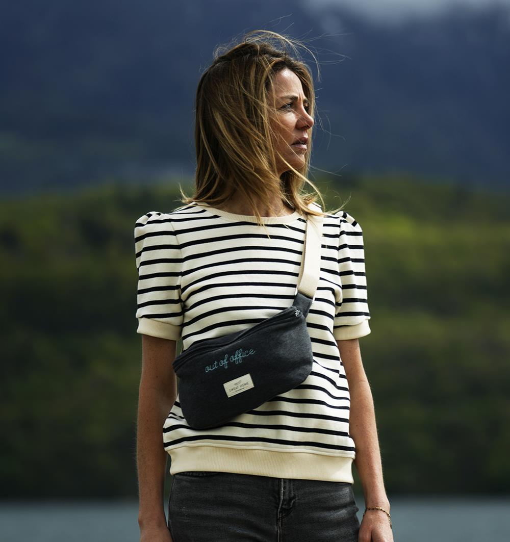 Banane en sweat coloris Noir chin&#233; Out of office T.U
