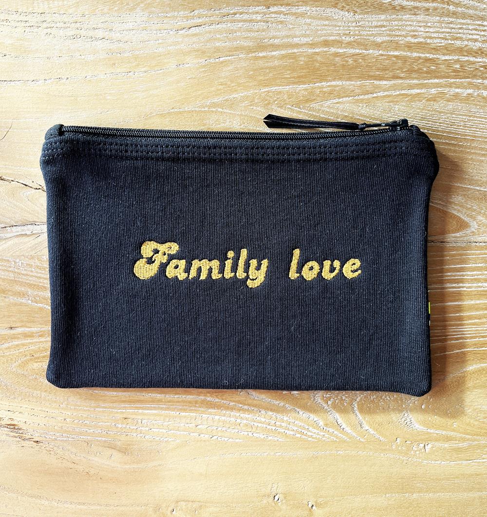Pochette en sweat petit mod&#232;le en stock Family love coloris Marine